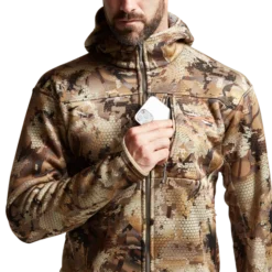 'Sitka' Men's Traverse Hoody - Optifade Waterfowl : Marsh -Outdoor Apparel Shop IMG SITKA WL 2022 600026 WL Traverse Hoody Optifade Waterfowl 592p Studio 02265 1024x1024@2x