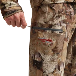 'Sitka' Men's Traverse Pant - Waterfowl : Waterfowl Marsh -Outdoor Apparel Shop IMG SITKA WL 2022 600029 WL Traverse Pant Optifade Waterfowl 592p Studio 04015 1024x1024@2x