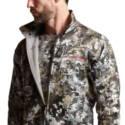 'Sitka' Men's Traverse Jacket - Whitetail : Elevated II -Outdoor Apparel Shop IMG SITKA WT 2022 600028 EV Traverse Jacket Optifade Elevated II 592p Studio 00207 1024x1024@2x