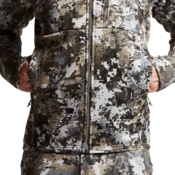 'Sitka' Men's Traverse Jacket - Whitetail : Elevated II -Outdoor Apparel Shop IMG SITKA WT 2022 600028 EV Traverse Jacket Optifade Elevated II 592p Studio 00221 1024x1024@2x