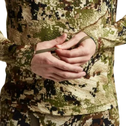 'Sitka' Men's Core Lightweight Crew Shirt - Big Game : Turkey : Optifade Subalpine 2 'Sitka' Men's Core Lightweight Crew Shirt - Big Game : Turkey : Optifade Subalpine -Outdoor Apparel Shop Img SITKA BG 2021 10064 SA Mens Core Lightweight Crew LS Optifade Subalpine Studio 0108 1024x1024@2x