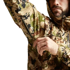 'Sitka' Men's Dew Point Jacket - Optifade Subalpine -Outdoor Apparel Shop Img SITKA BG 2021 50254 SA Mens Dew Point Jacket Optifade Subalpine 1000p Studio 0758 1024x1024@2x