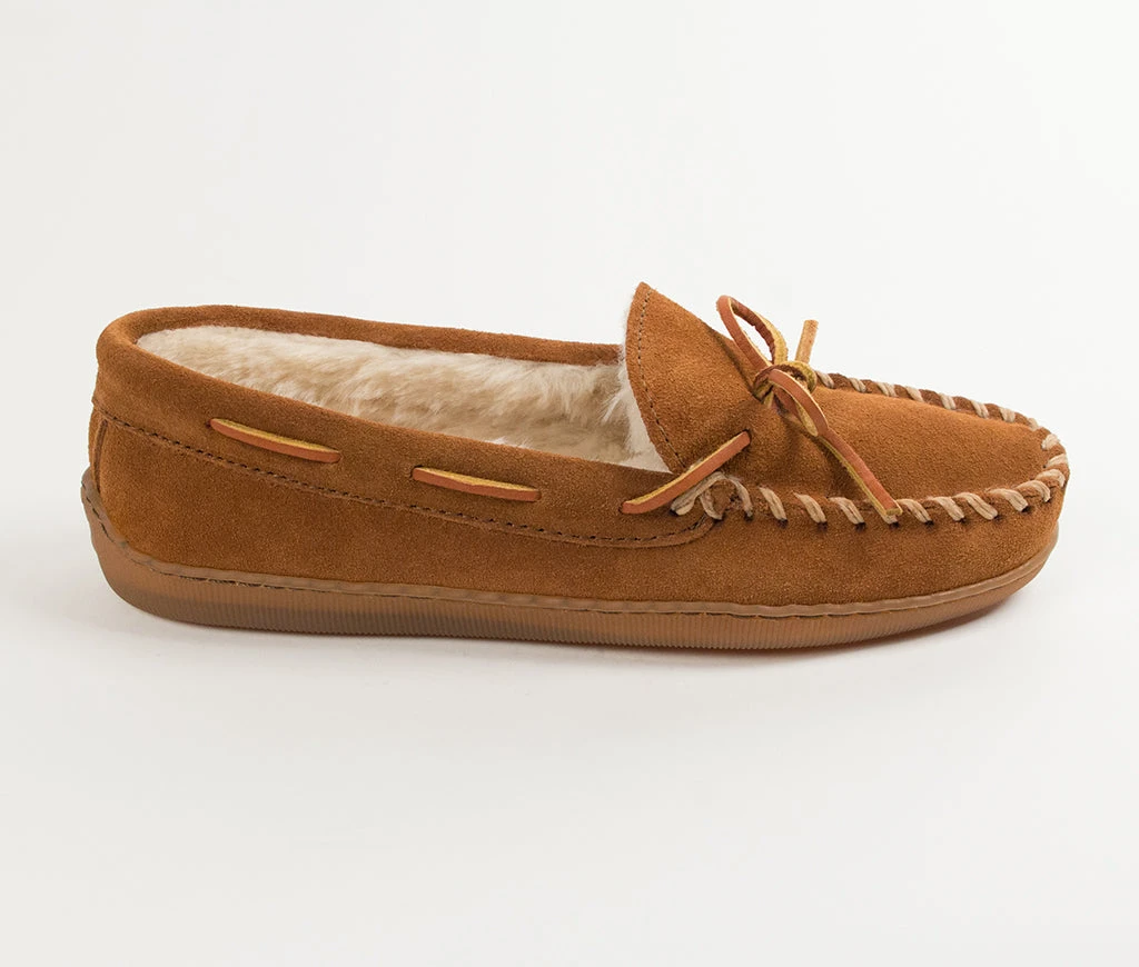 'Minnetonka' Men's Pile Lined Hardsole Moc Slipper - Brown 'Minnetonka' Men's Pile Lined Hardsole Moc Slipper - Brown -Outdoor Apparel Shop mens slippers pile hardsole brown